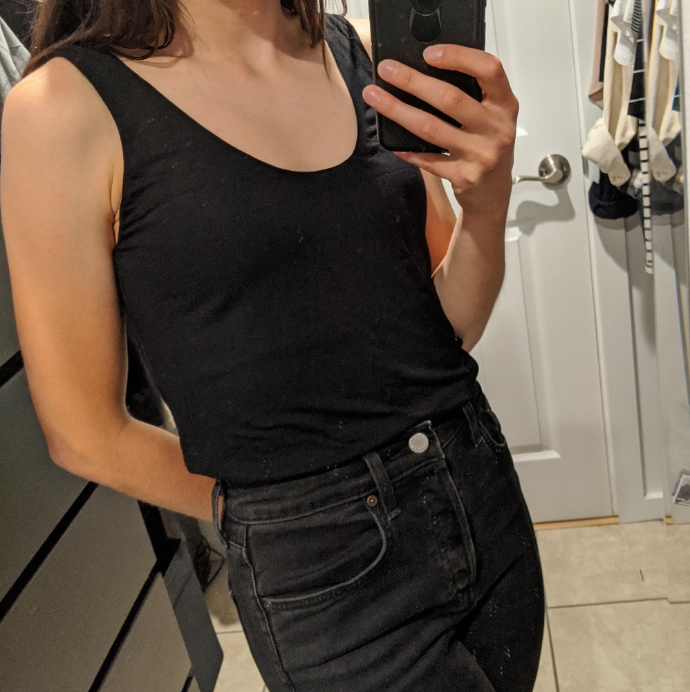 Aritzia Babaton tank top
